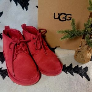 Ugg Neumel Red size 6